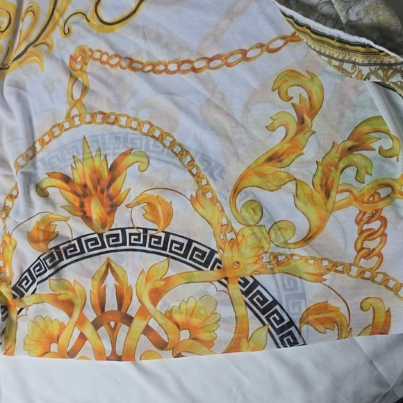 Elegant Gold and White Women's Intimate Bikini Set Size Large NwOT. - Picture 6 of 7